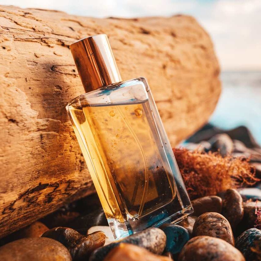 Perfumes amaderados